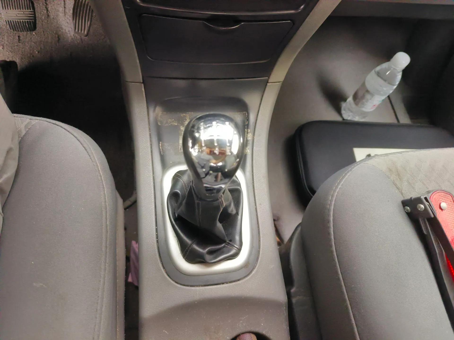 Dongfeng Shuaike 2010 1.6L Manual Luxury Edition — миниатюра 15