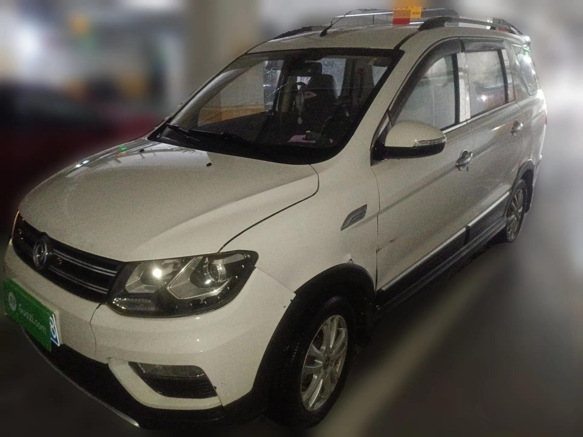 Dongfeng Fengon 370 2016 1.5L Manual Luxury 7-Seater — миниатюра 1