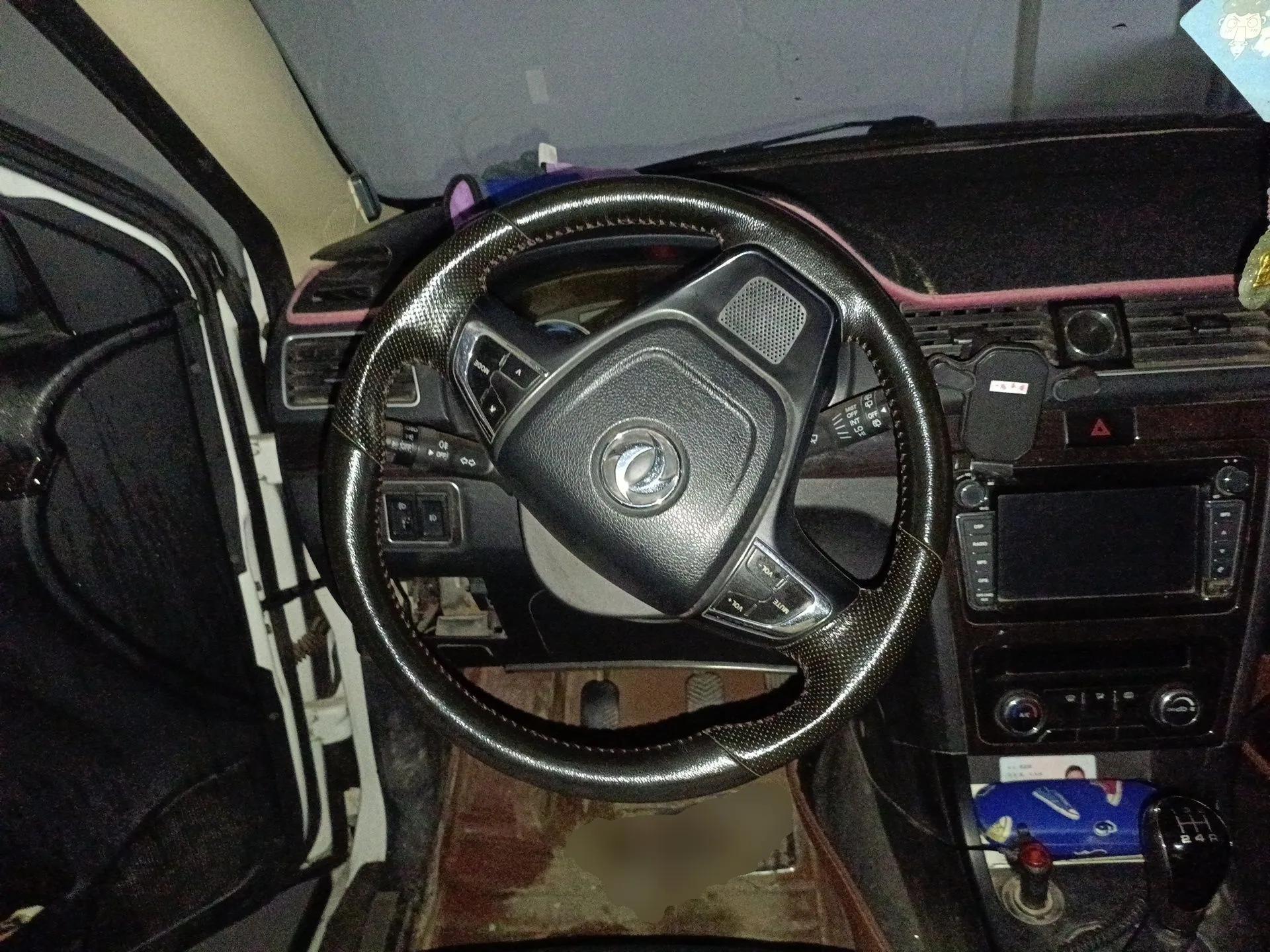 Dongfeng Fengon 370 2016 1.5L Manual Luxury 7-Seater — миниатюра 11