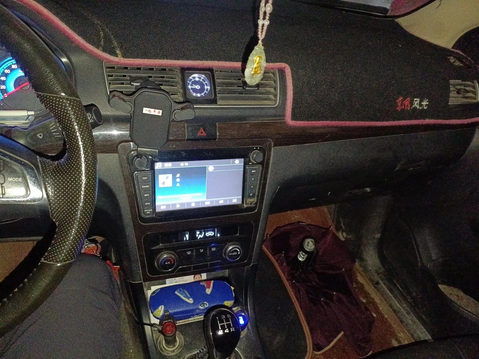 Dongfeng Fengon 370 2016 1.5L Manual Luxury 7-Seater — миниатюра 14