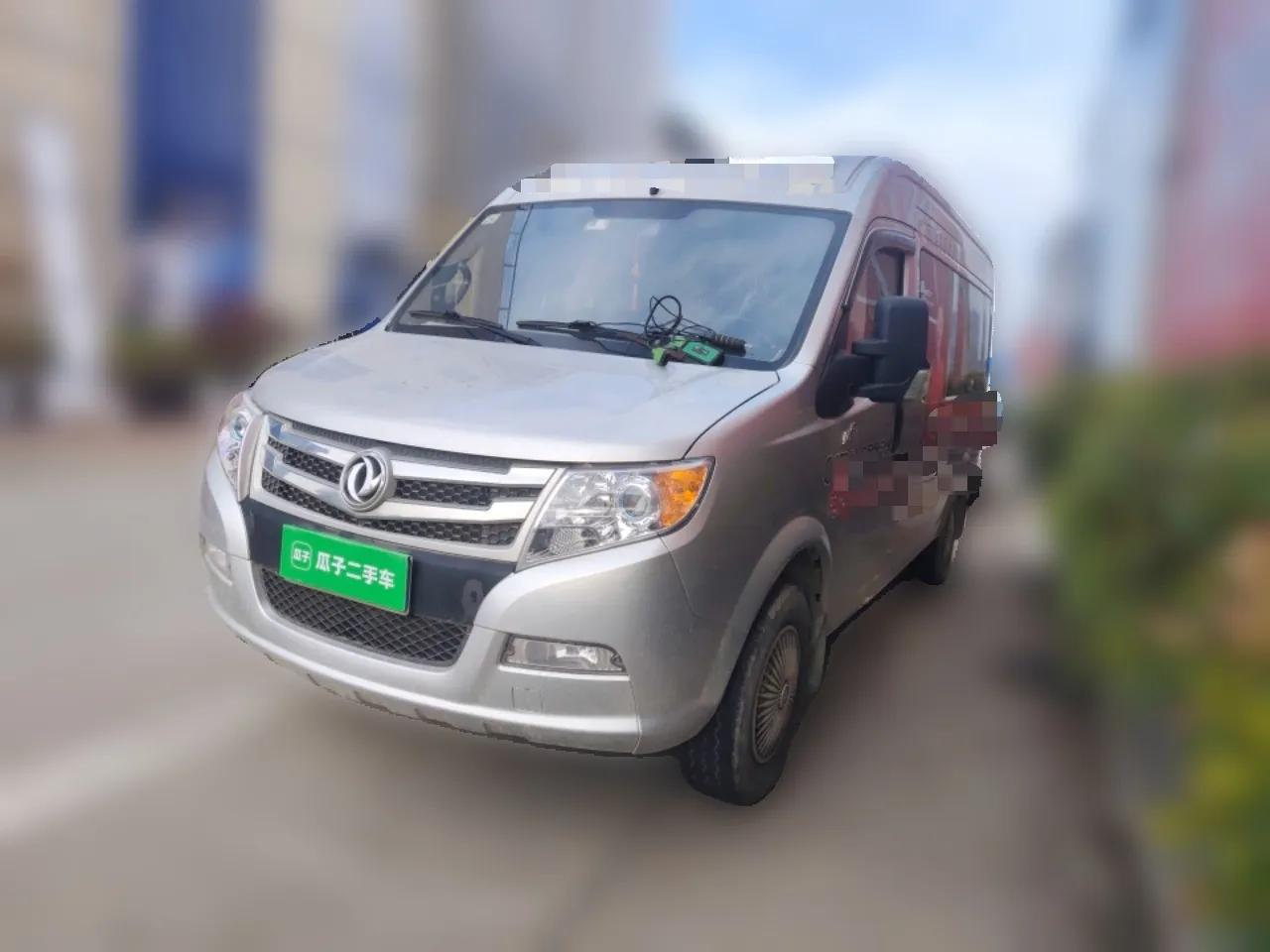 Dongfeng Yufeng 2021 2.3T V9 Logistics Vehicle Long Wheelbase Mid-Roof Design 6-9 Seats China V Emission Standard WP2.3 — миниатюра 1