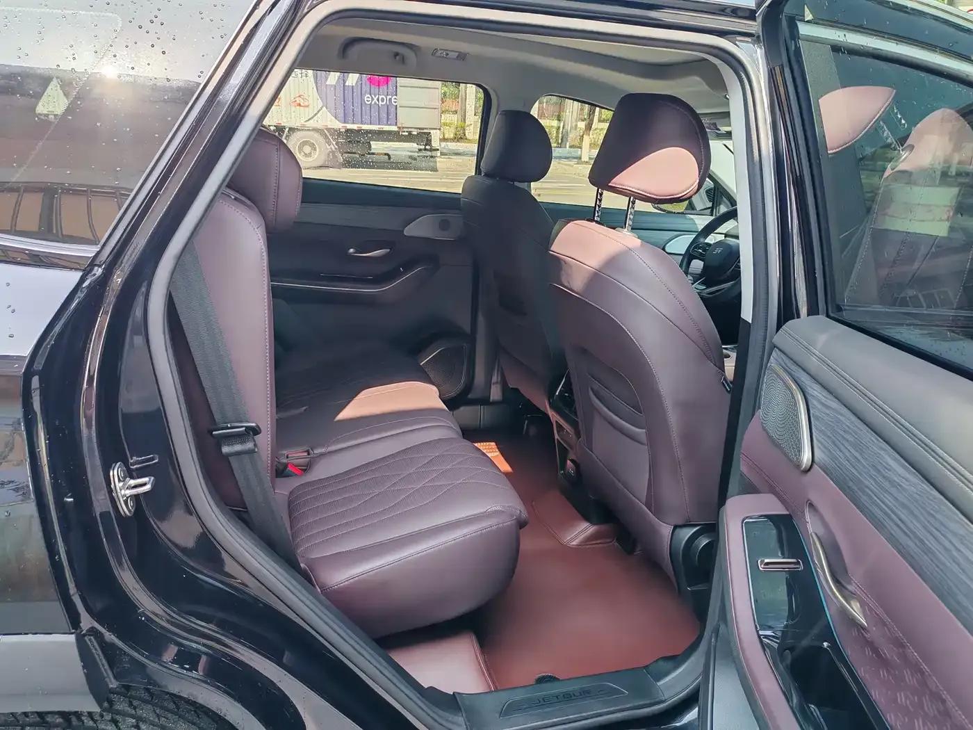 Jetour X90 PRO 2024 2.0T DCT Premium Edition 7-seater — миниатюра 16