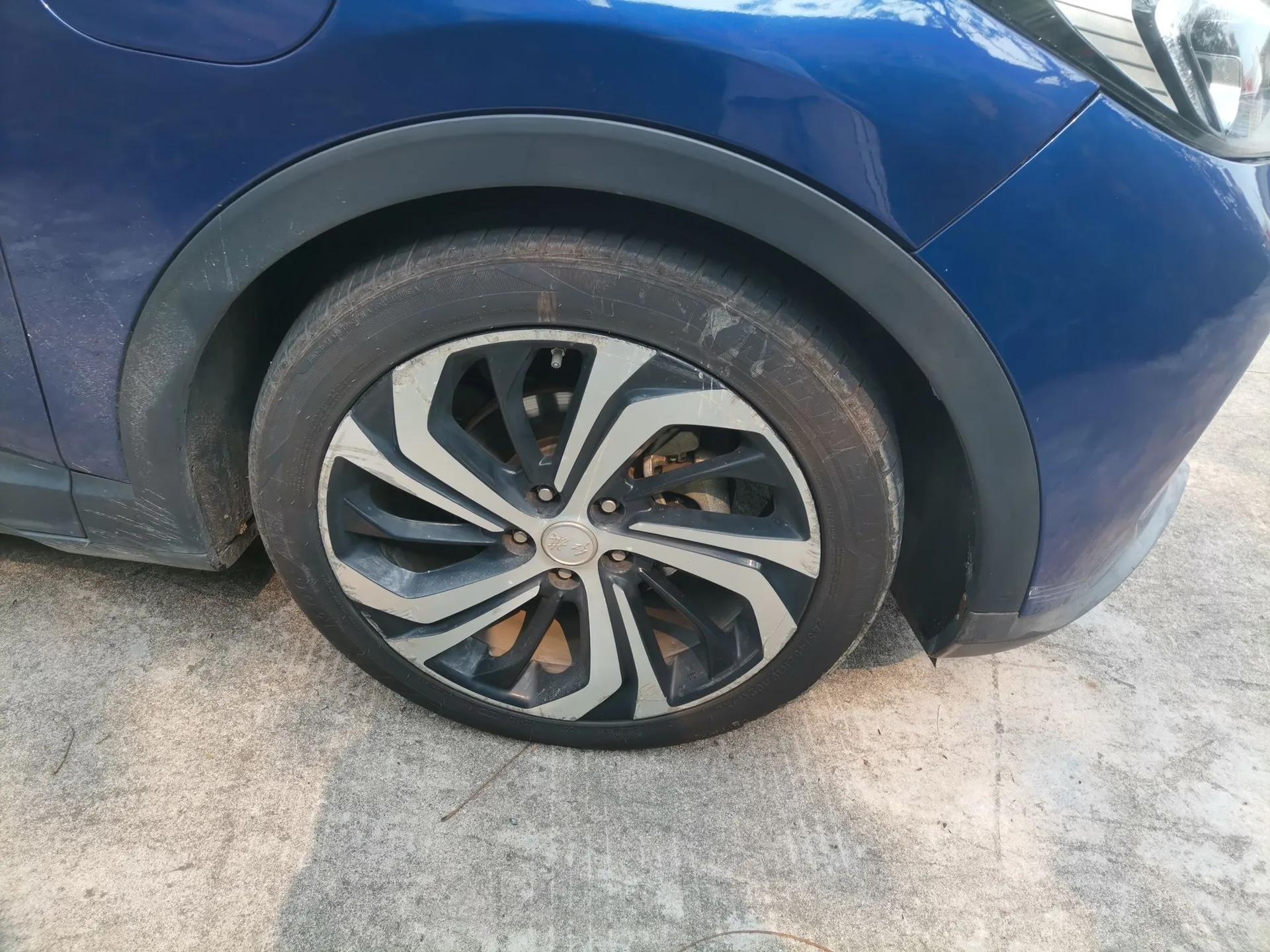 Hongqi E-HS3 2019 Zhilian Qiyue Two-Wheel Drive Version — миниатюра 8