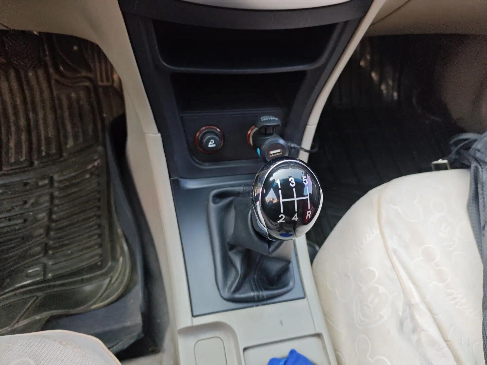 Geely Auto Ocean 2015 1.5L Manual Elite Model — миниатюра 15