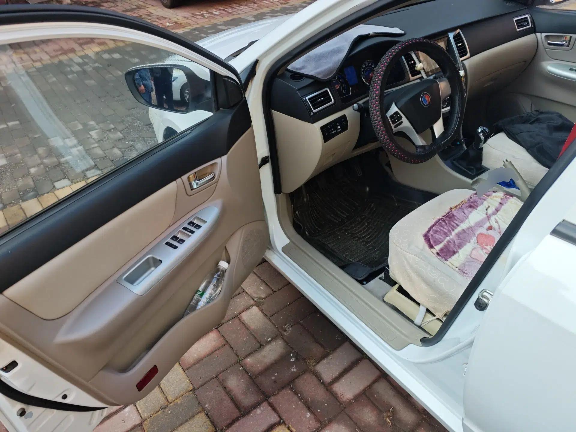 Geely Auto Ocean 2015 1.5L Manual Elite Model — миниатюра 17