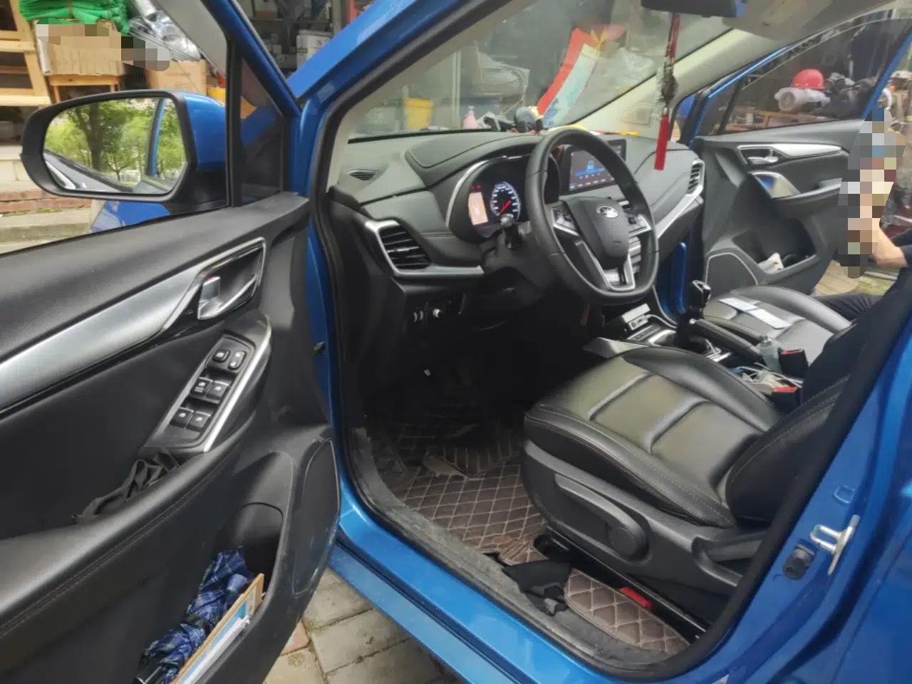 JAC Group Refine R3 2018 1.6L Manual Luxury Sunroof Model — миниатюра 17