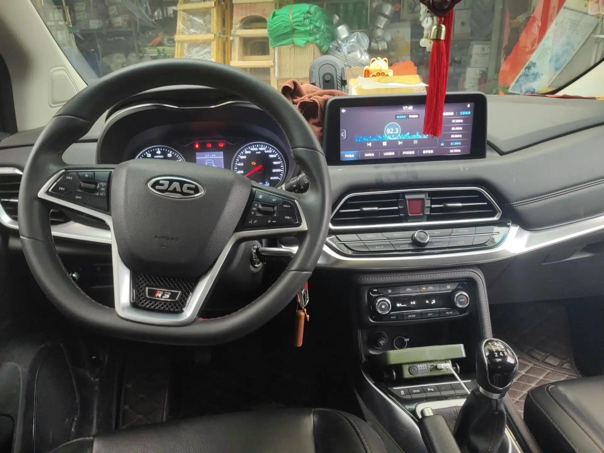 JAC Group Refine R3 2018 1.6L Manual Luxury Sunroof Model — миниатюра 10