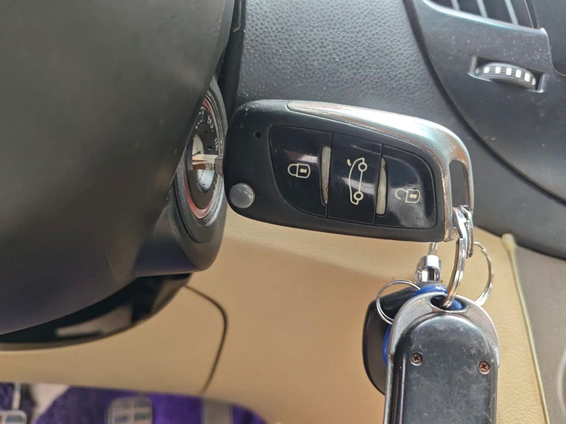 Cowin C3 2015 1.5L Manual Blue Diamond Model — миниатюра 9