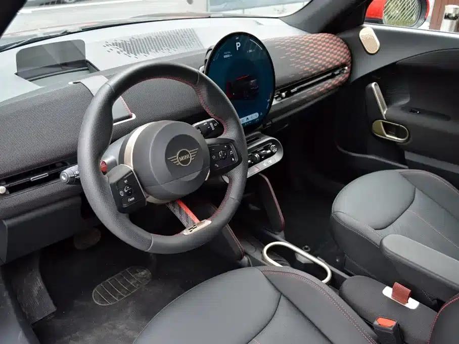 2025 JCW Aceman Electric MINI (JOHN COOPER WORKS) — миниатюра 8