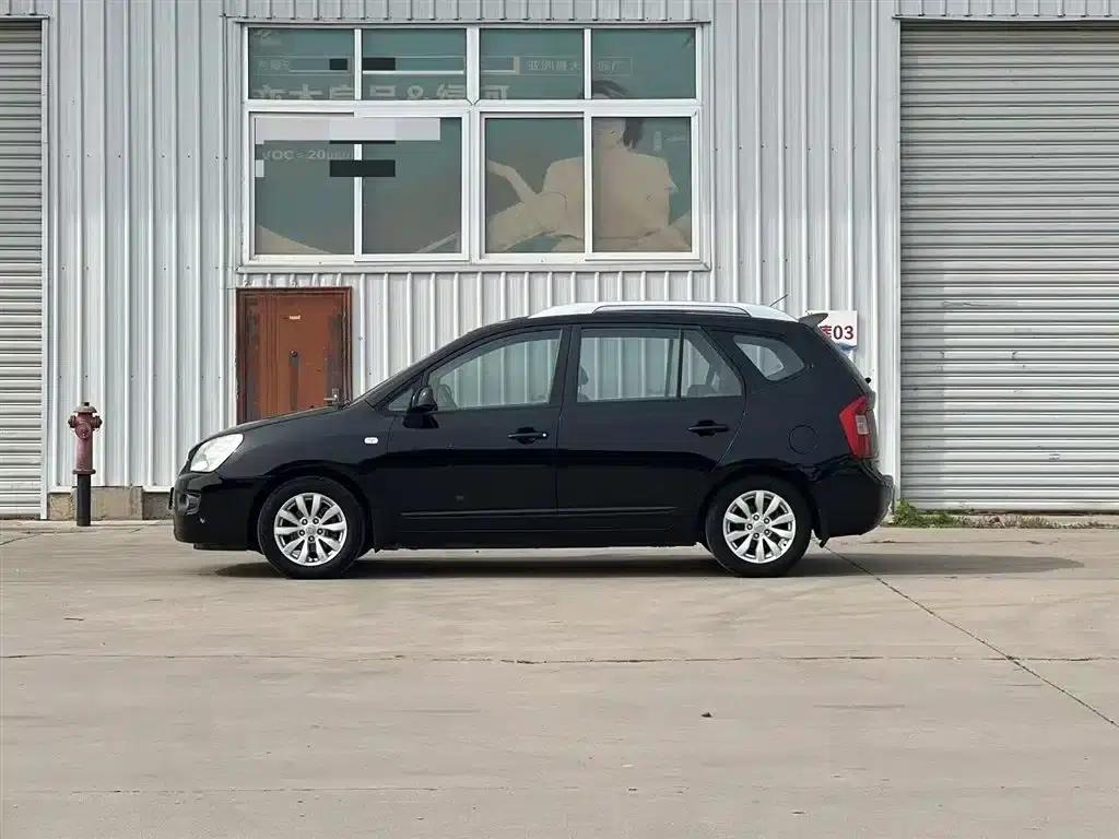 Carens 2011 2.0L 7-seater Automatic Standard Edition — миниатюра 3