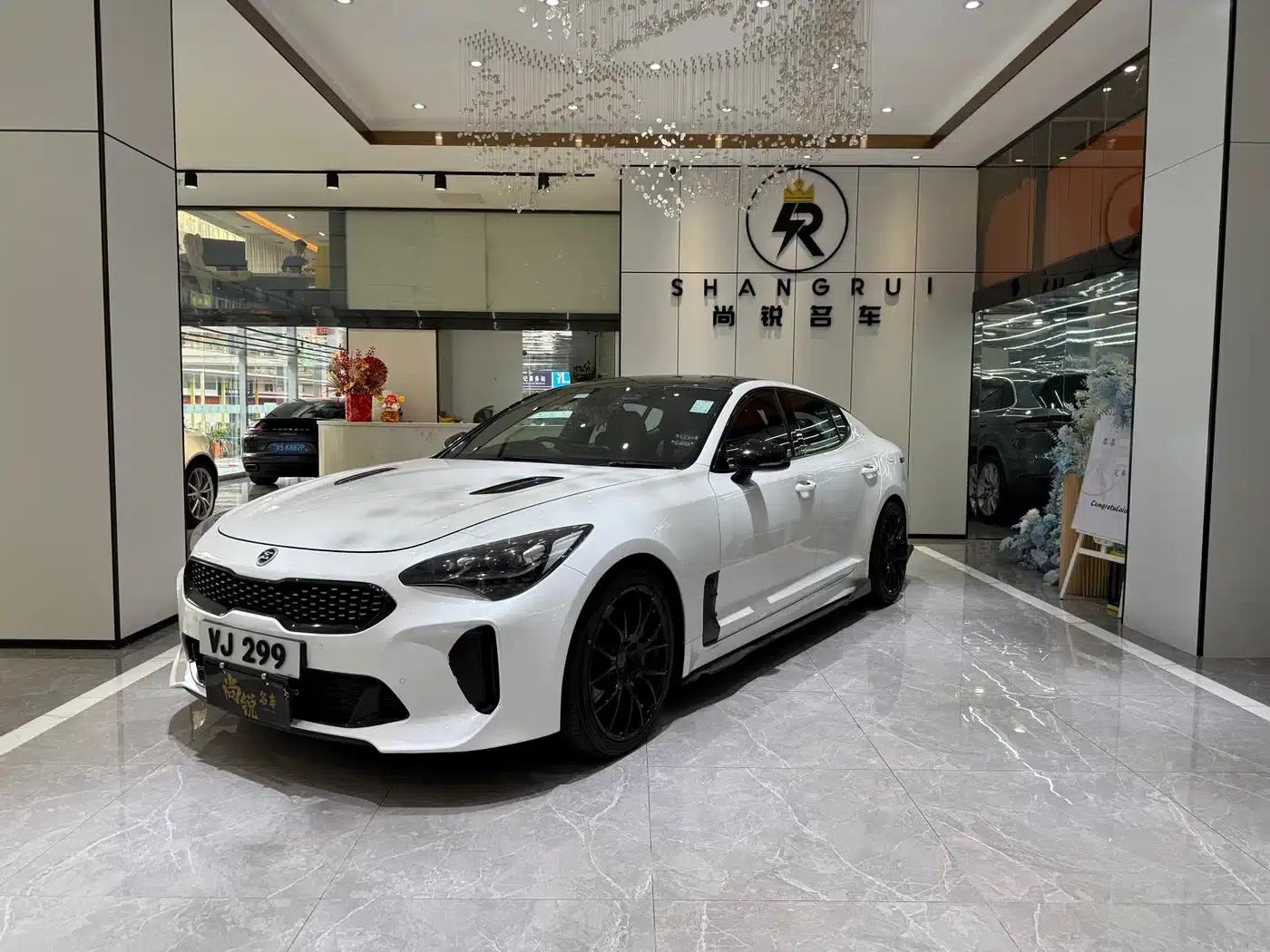 Stinger 2018 3.3T Automatic — миниатюра 1