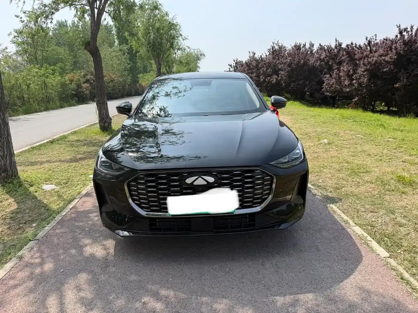 Fengyun A8L 2025 1.5TGDI 145km Standard Edition — миниатюра 2