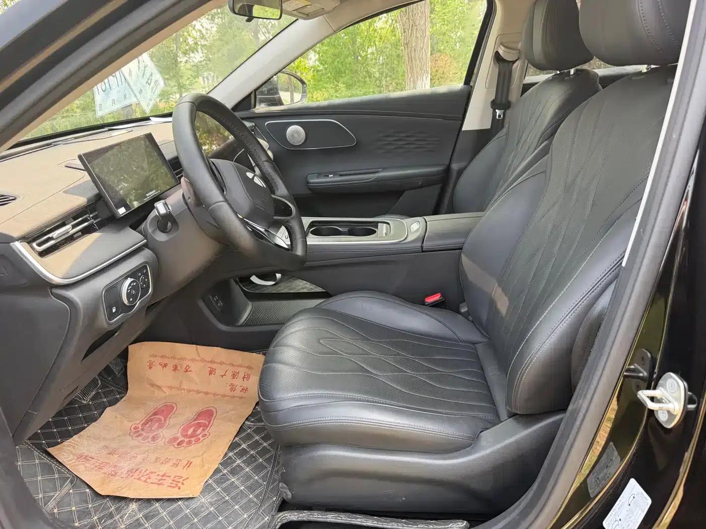 Fengyun A8L 2025 1.5TGDI 145km Standard Edition — миниатюра 4