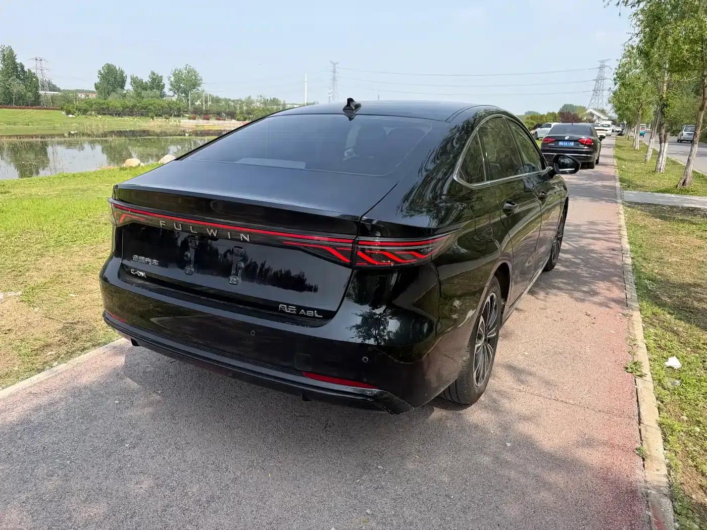 Fengyun A8L 2025 1.5TGDI 145km Standard Edition — миниатюра 9