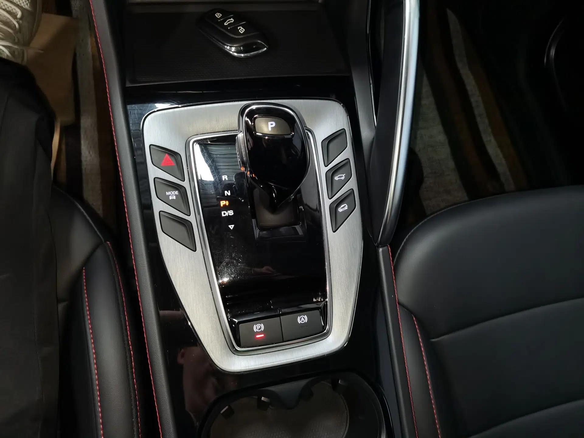MG Pilot 2021 300TGI Automatic Two-Wheel Drive Trophy Deluxe Edition — миниатюра 17