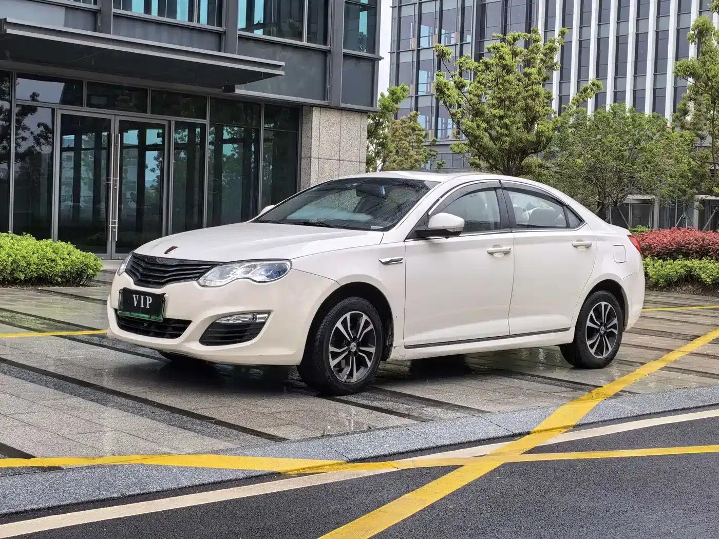 Roewe e550 2016 Premium Edition — миниатюра 1