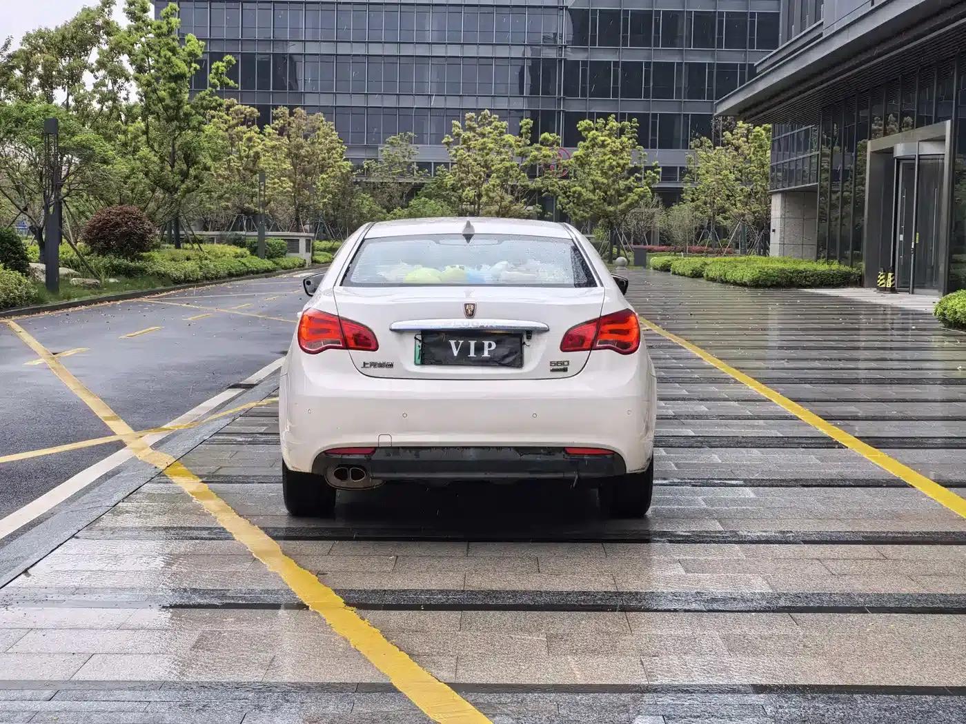 Roewe e550 2016 Premium Edition — миниатюра 8