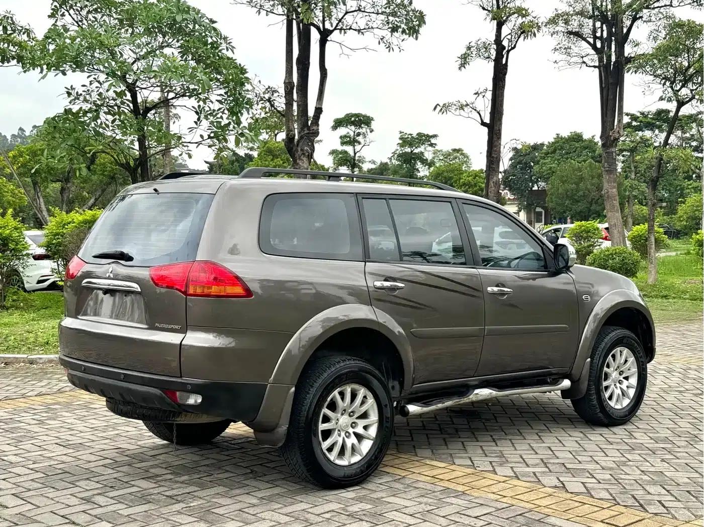 2013 Pajero Sport 3.0L Automatic 4WD Executive Edition — миниатюра 13