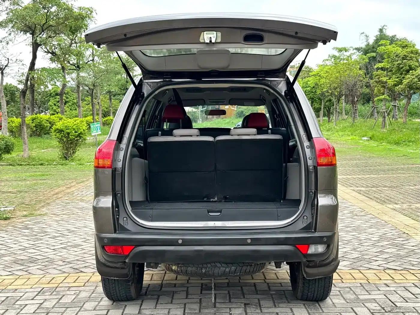 2013 Pajero Sport 3.0L Automatic 4WD Executive Edition — миниатюра 15