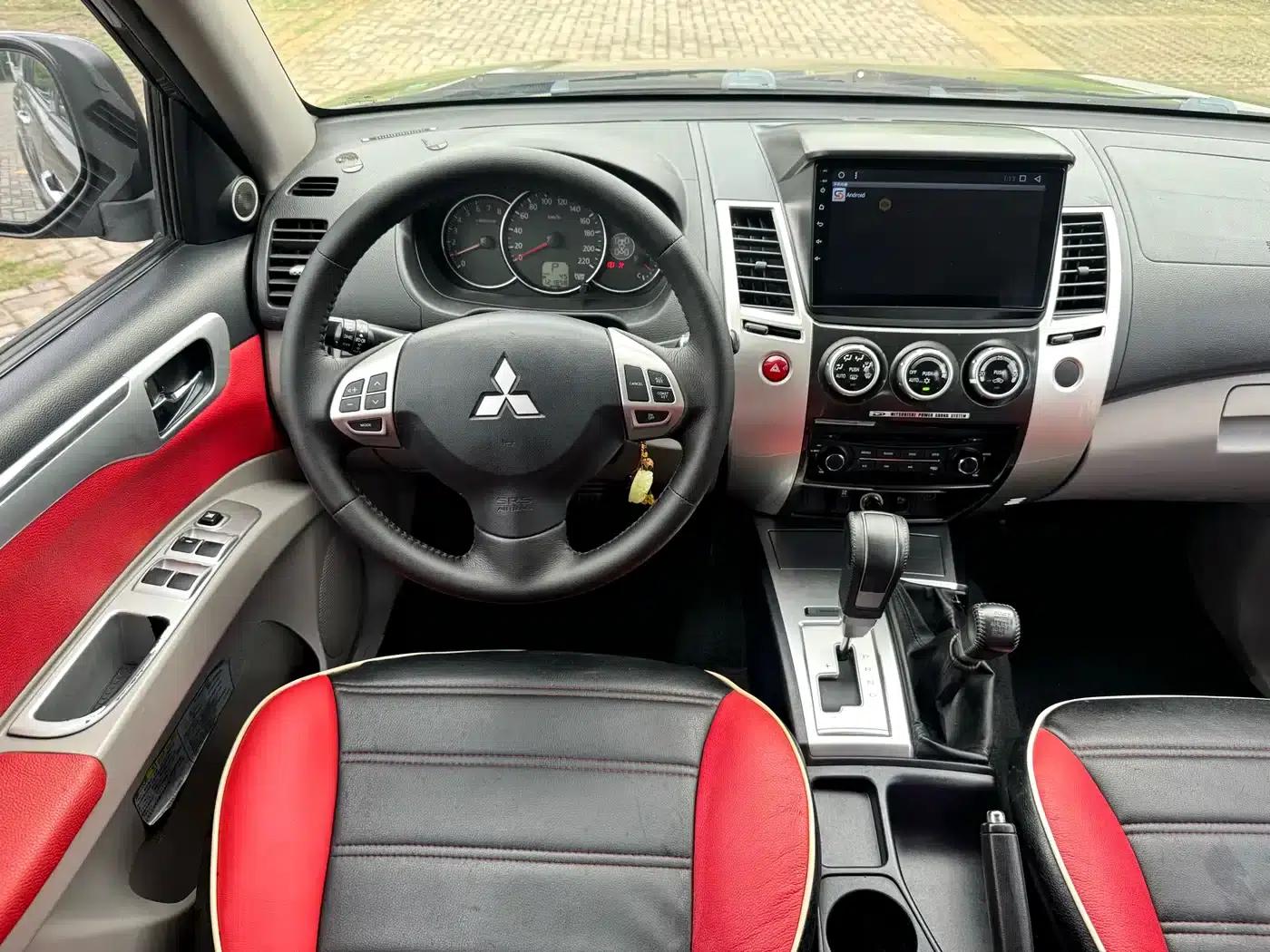 2013 Pajero Sport 3.0L Automatic 4WD Executive Edition — миниатюра 5