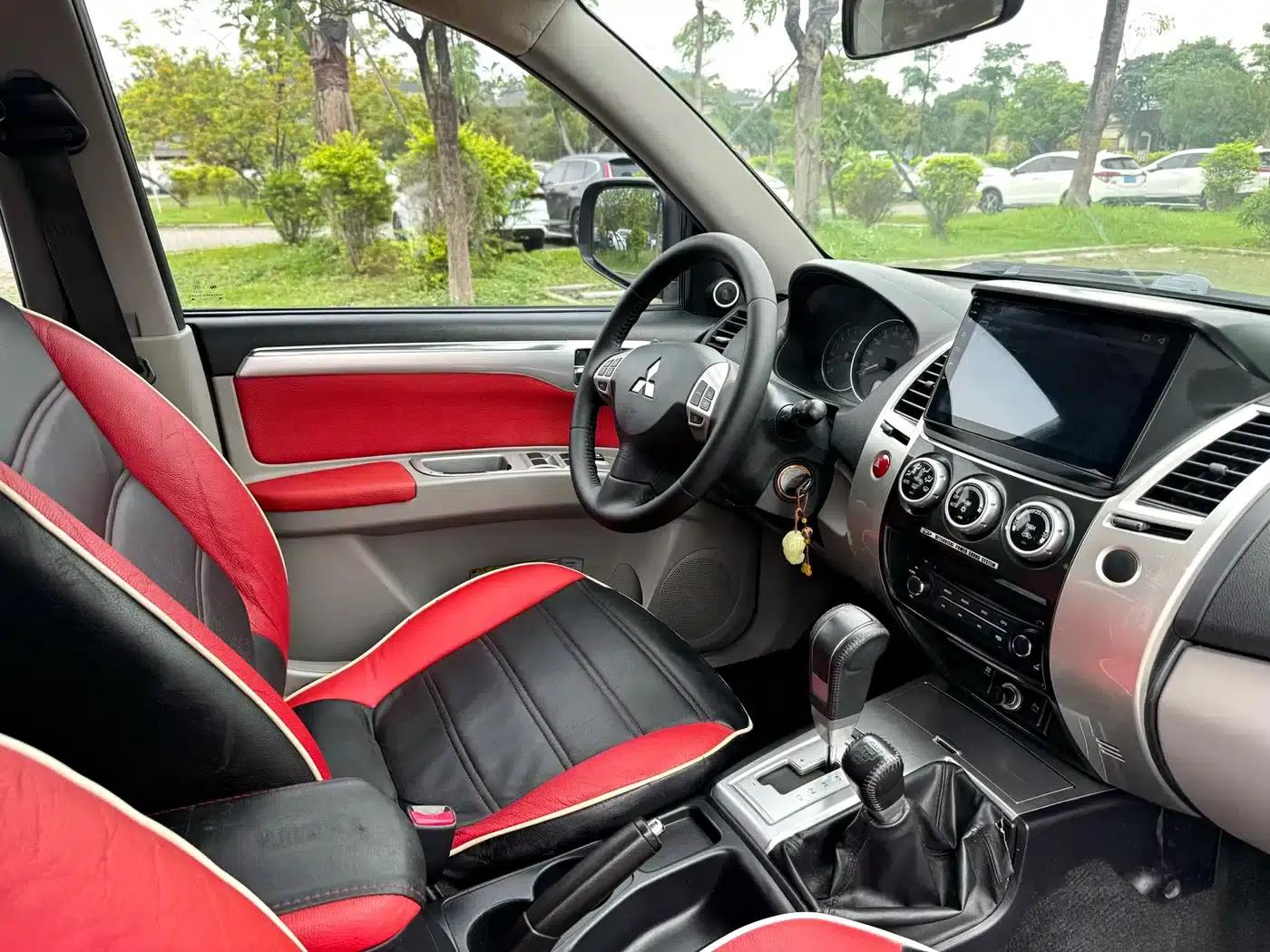 2013 Pajero Sport 3.0L Automatic 4WD Executive Edition — миниатюра 8
