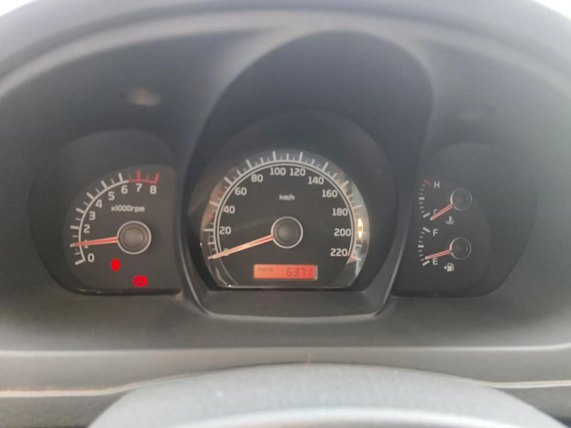 Kia Cerato 2012 1.6L MT GL — миниатюра 12