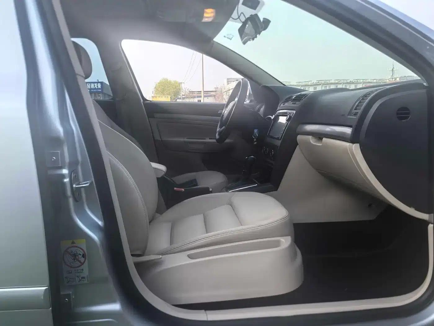 Octavia 2015 Classic 1.6L Automatic Elite Edition — миниатюра 14