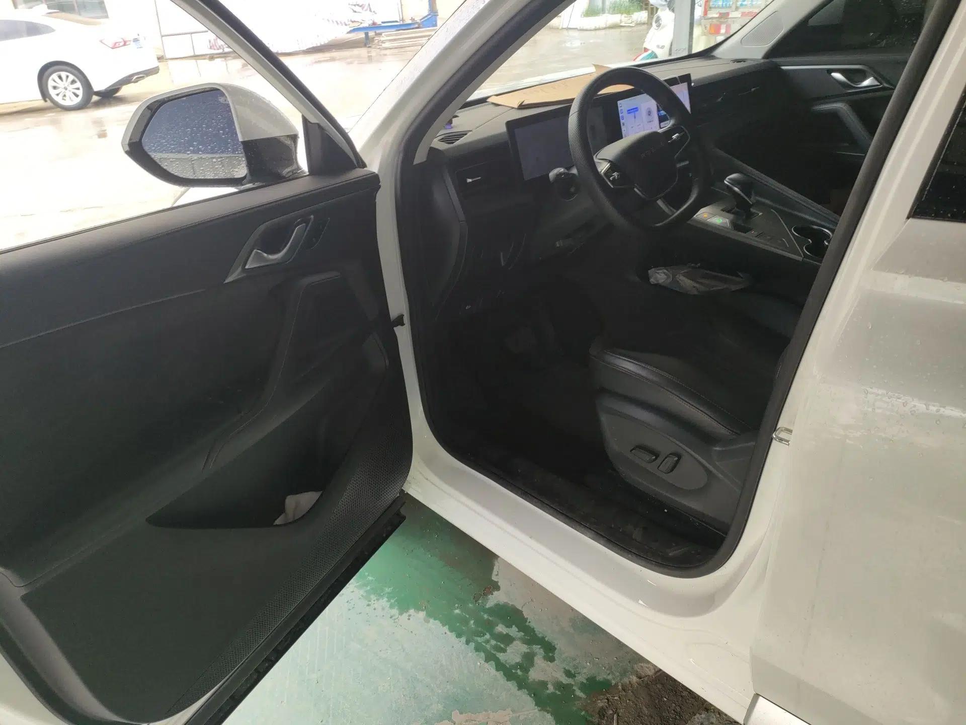 Roewe D5X DMH 2024 135 Tech Edition — миниатюра 17