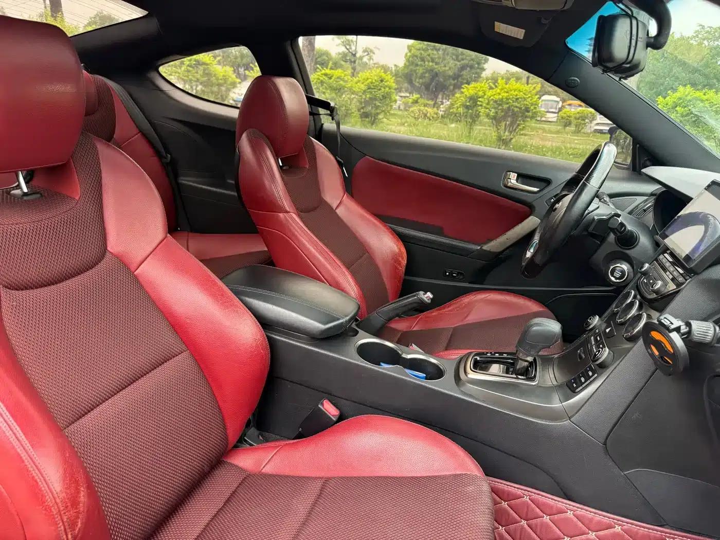 Genesis Coupe 2012 2.0T Automatic Luxury Edition — миниатюра 13