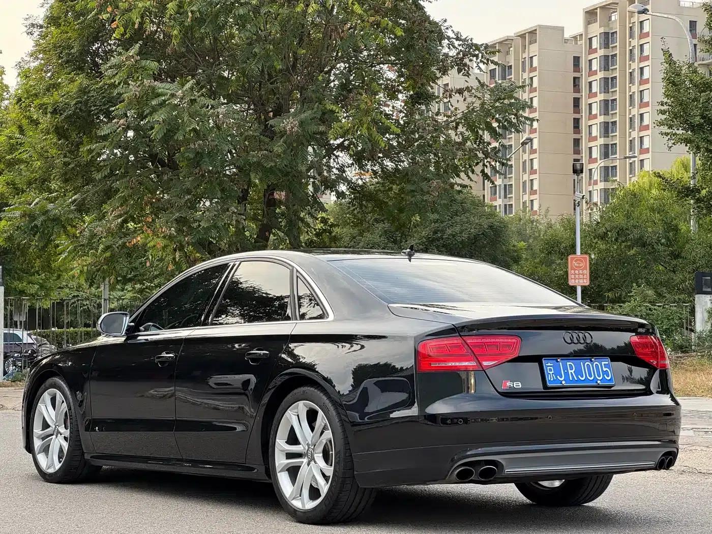 2013 Audi S8 4.0TFSI quattro — миниатюра 14