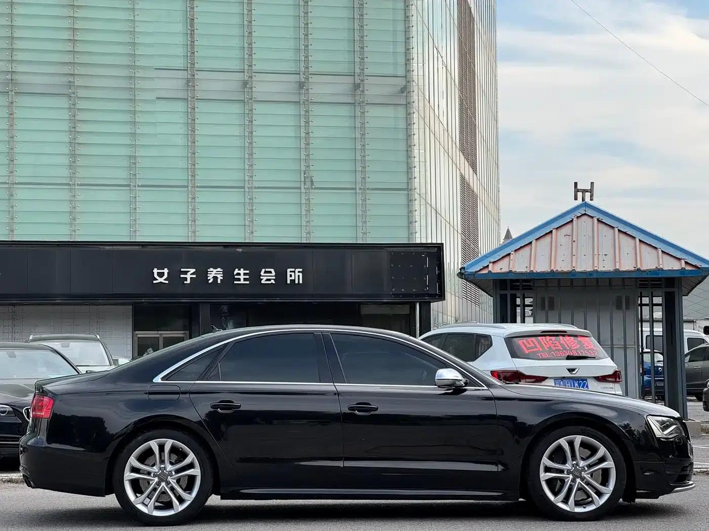 2013 Audi S8 4.0TFSI quattro — миниатюра 3