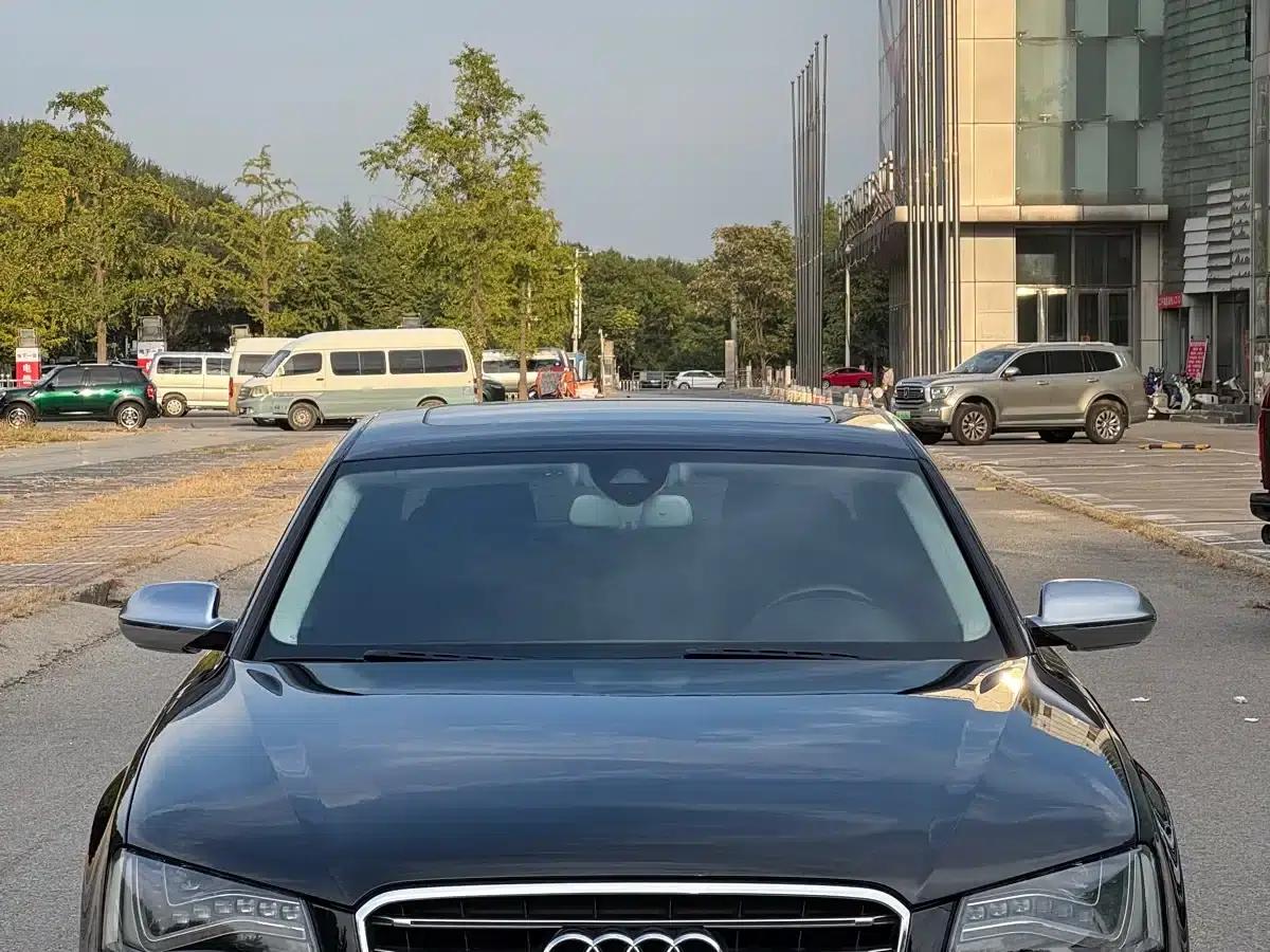 2013 Audi S8 4.0TFSI quattro — миниатюра 9