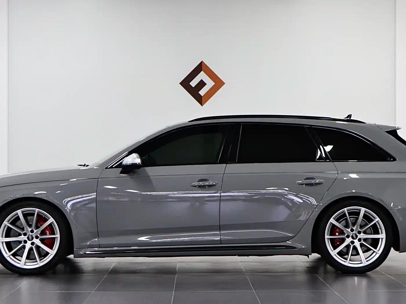 Audi RS 4 2019 RS 4 2.9T Avant — миниатюра 7