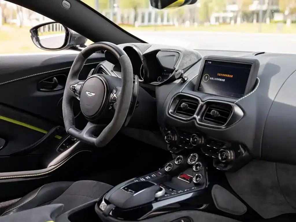 2022 V8 Vantage 4.0T V8 F1 Edition Coupe — миниатюра 12