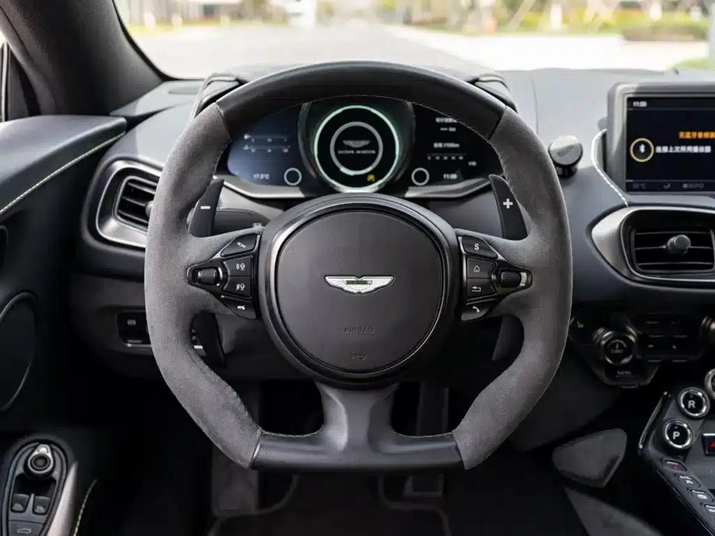 2022 V8 Vantage 4.0T V8 F1 Edition Coupe — миниатюра 13