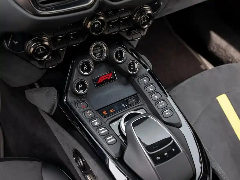 2022 V8 Vantage 4.0T V8 F1 Edition Coupe — миниатюра 15