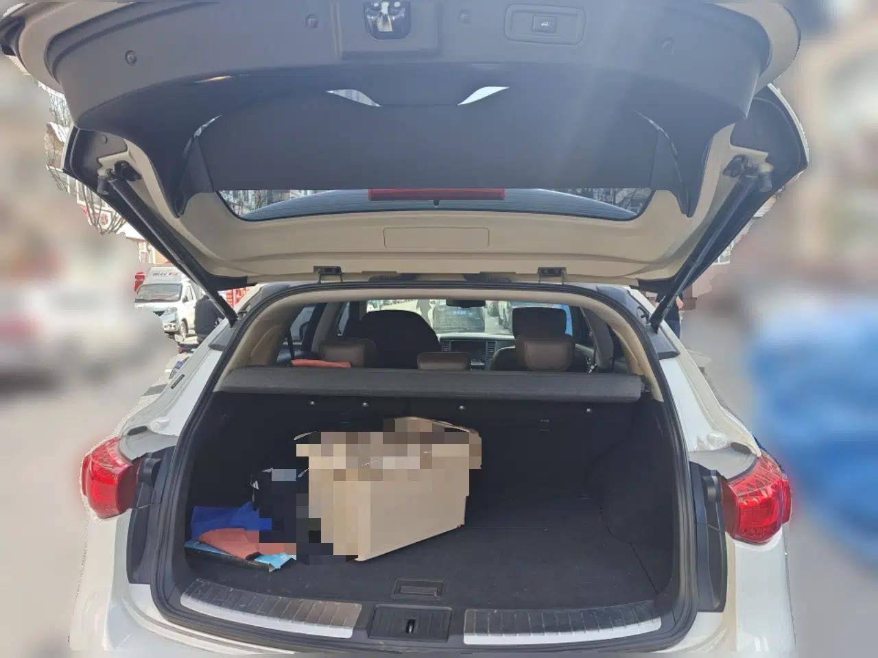 Infiniti QX70  — миниатюра 20