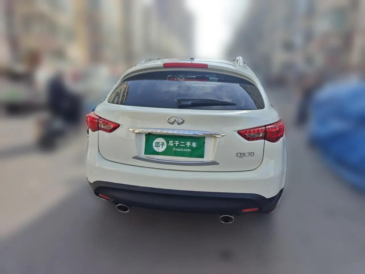 Infiniti QX70  — миниатюра 5