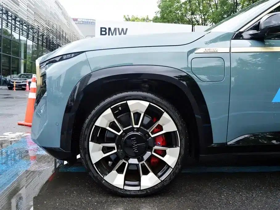 BMW XM 2023 Base Model — миниатюра 4