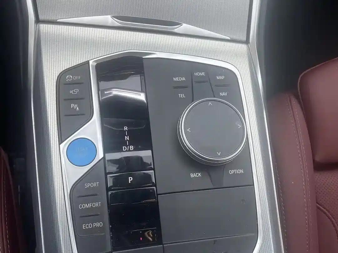 BMW i4 2023 eDrive40 — миниатюра 13