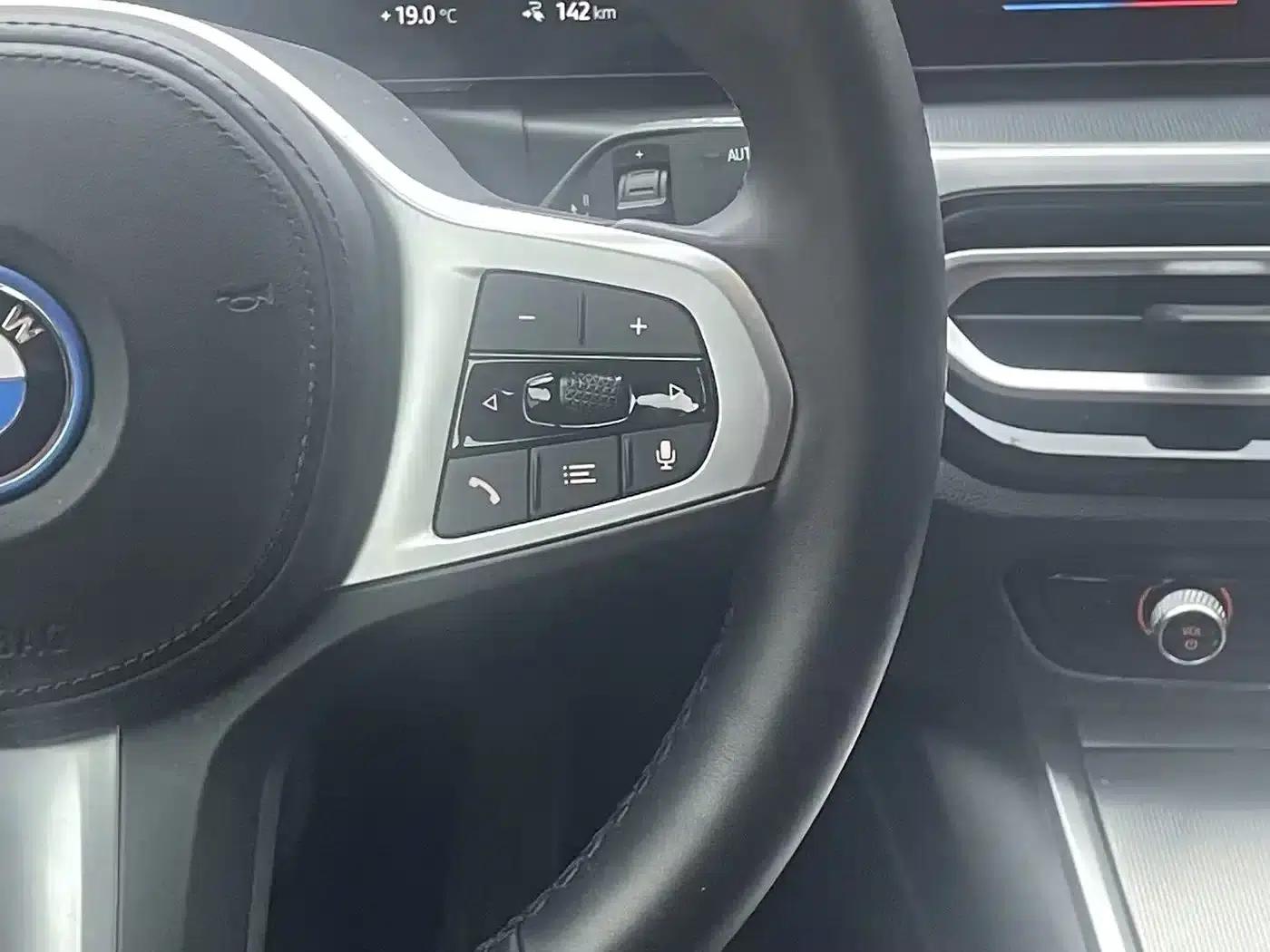 BMW i4 2023 eDrive40 — миниатюра 16