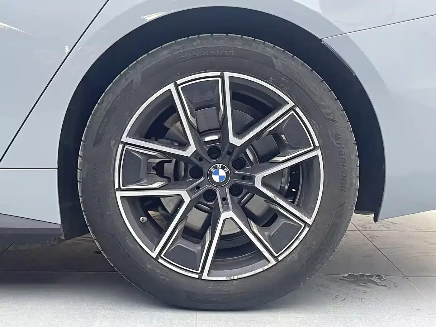 BMW i4 2023 eDrive40 — миниатюра 7