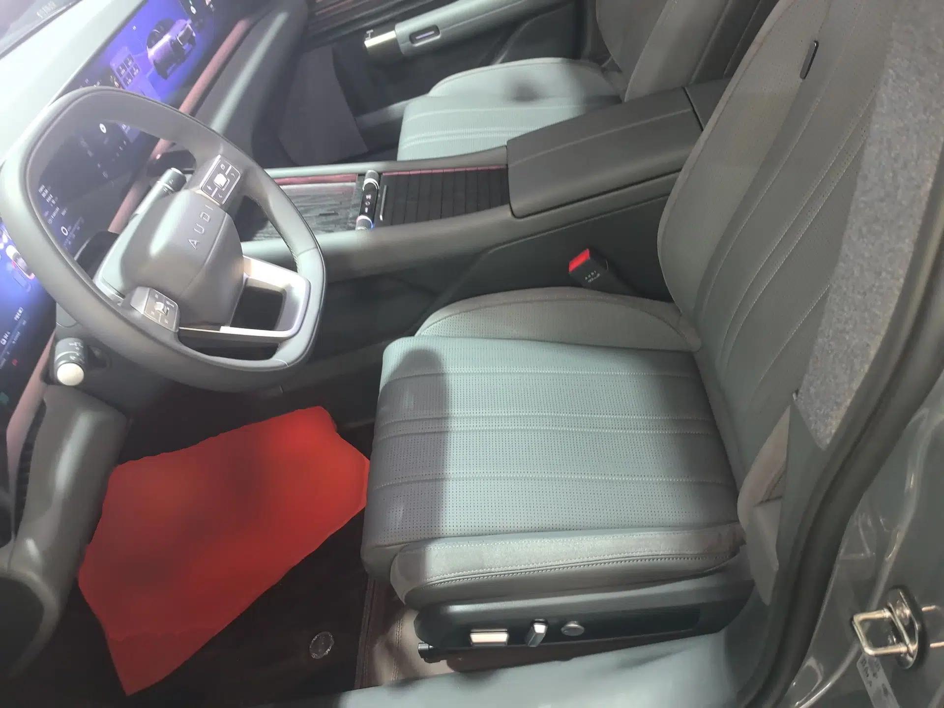 Audi E5 Sportback 2026 Pioneer Quattro Model — миниатюра 18