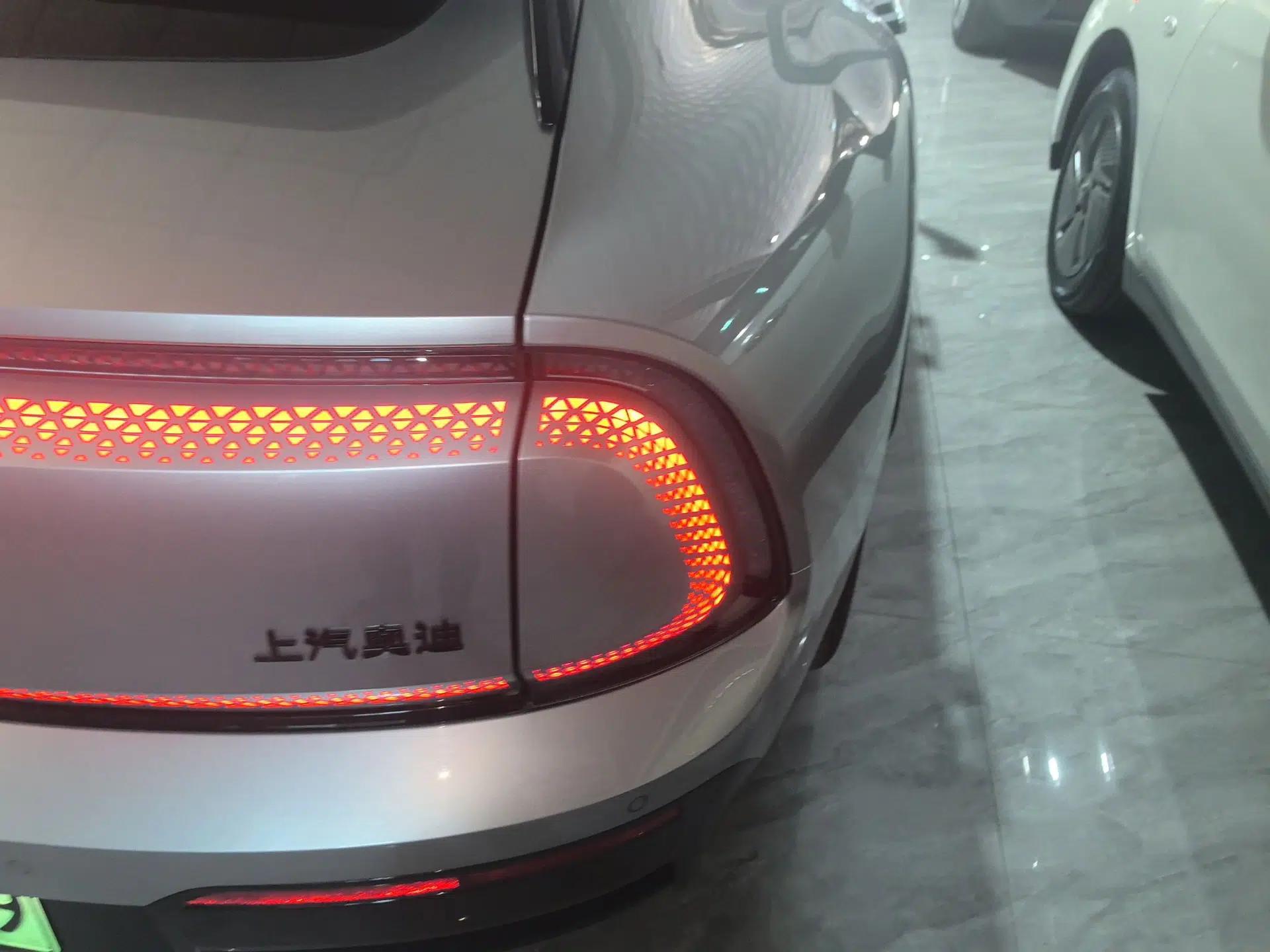 Audi E5 Sportback 2026 Pioneer Quattro Model — миниатюра 7