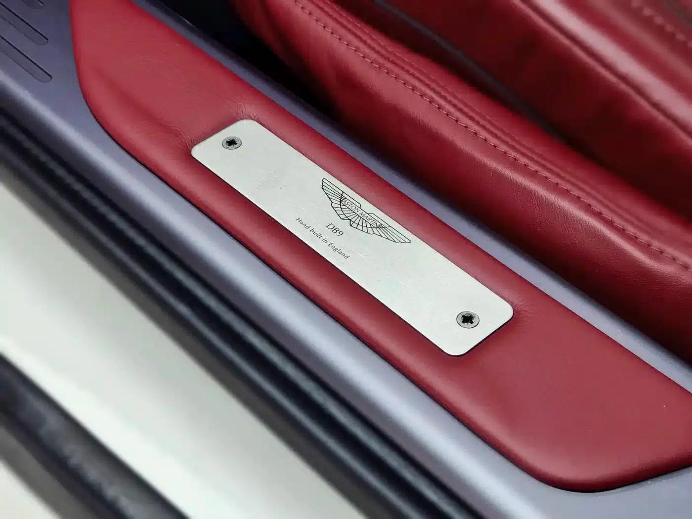 Aston Martin DB9 2013 6.0L Coupe — миниатюра 16