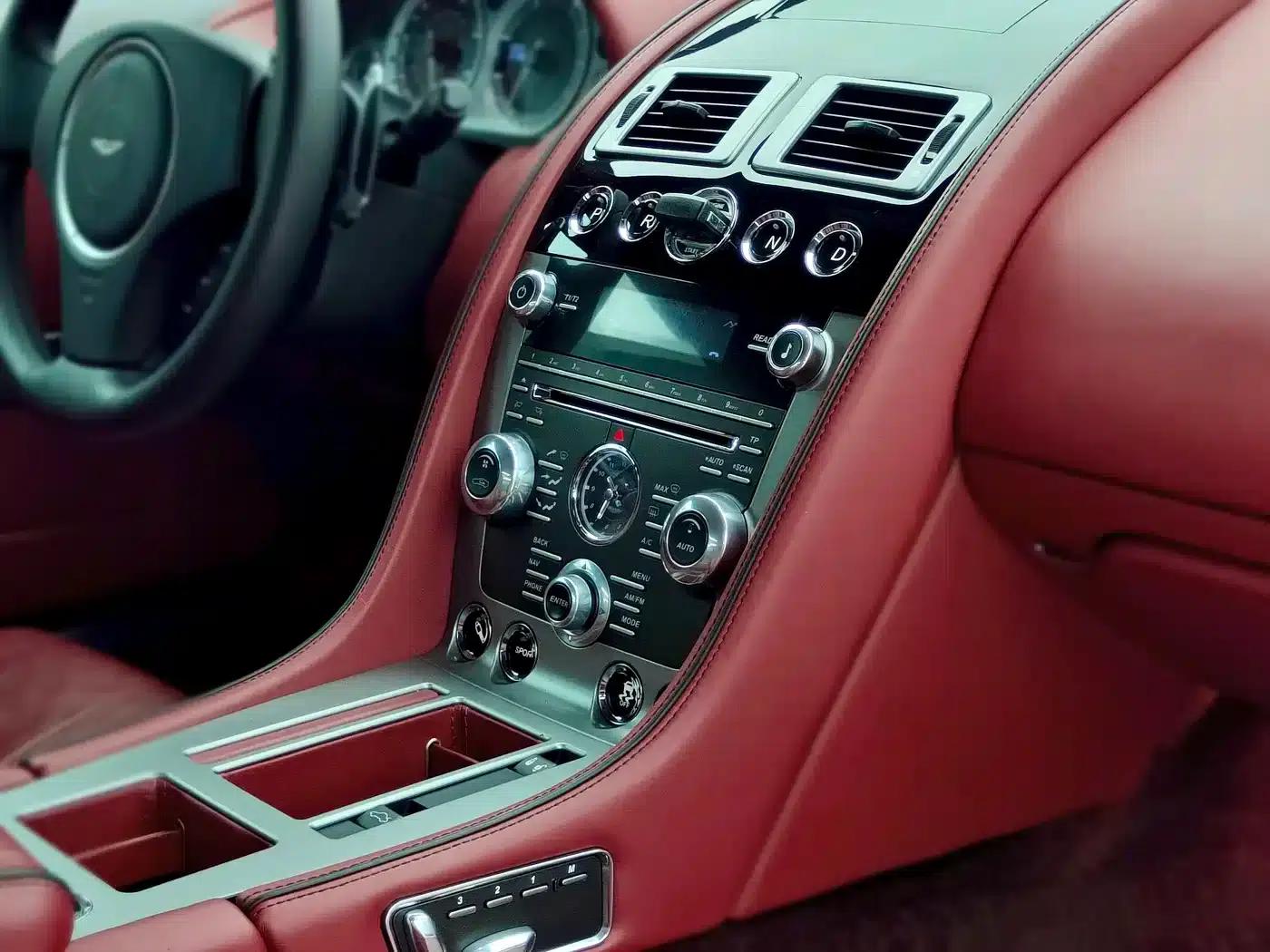 Aston Martin DB9 2013 6.0L Coupe — миниатюра 22