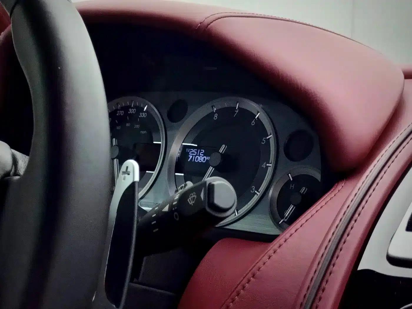 Aston Martin DB9 2013 6.0L Coupe — миниатюра 24