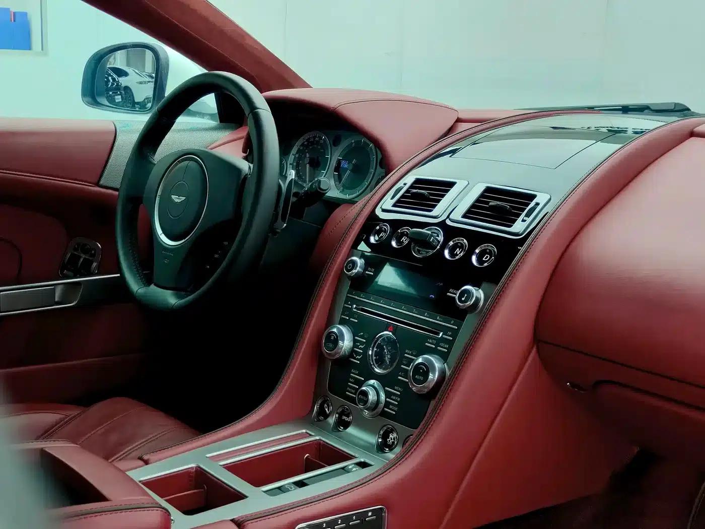 Aston Martin DB9 2013 6.0L Coupe — миниатюра 27