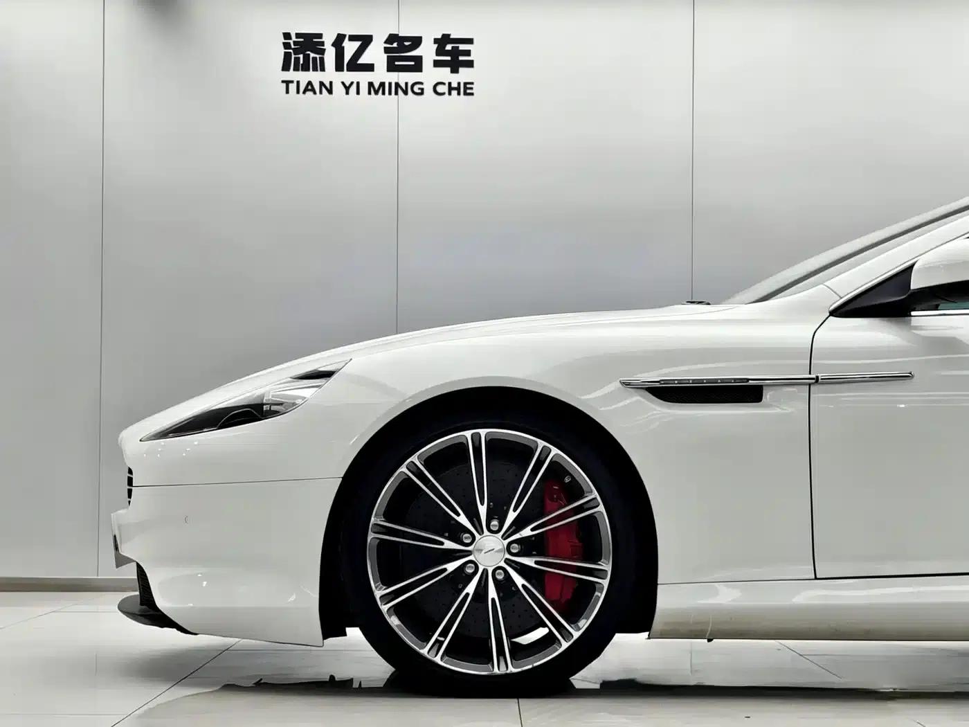 Aston Martin DB9 2013 6.0L Coupe — миниатюра 10