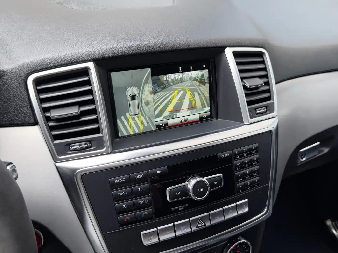 2014 Mercedes-Benz M-Class AMG ML 63 — миниатюра 18